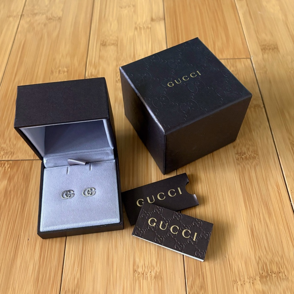 🌟NWB Gucci Interlocking G 18k White Gold Stud Earrings🌟